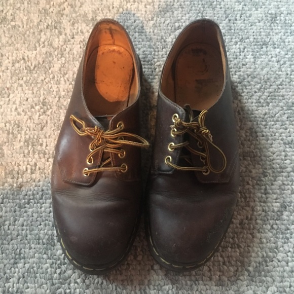 Vintage Brown Dr. Martens Oxfords - Picture 2 of 4